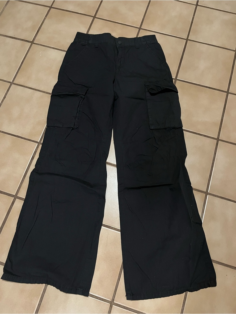 Divided Black women’s Cargo Pants with Multiple Pockets